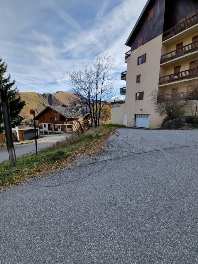 Appartement Étoilé: Ski-In Comfort with Free Wi-Fi Saint-Sorlin-d'Arves Exterior photo